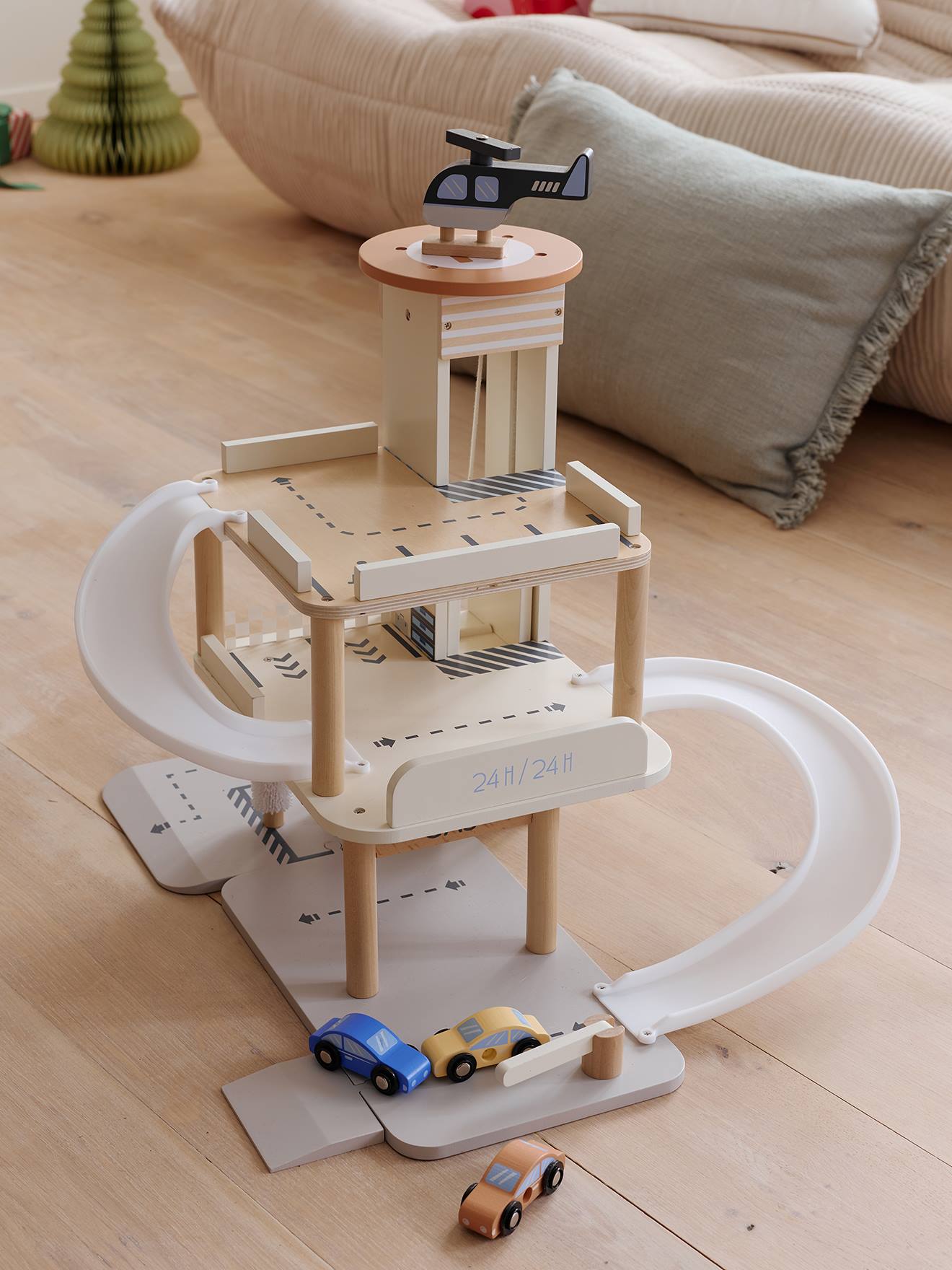 置物 HAVeFUN GARAGE PRODUCTS vaum 3-level garage with lift in FSC® wood - white, Toys | Vertbaudet