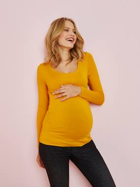 Long-Sleeved Maternity Top stripes