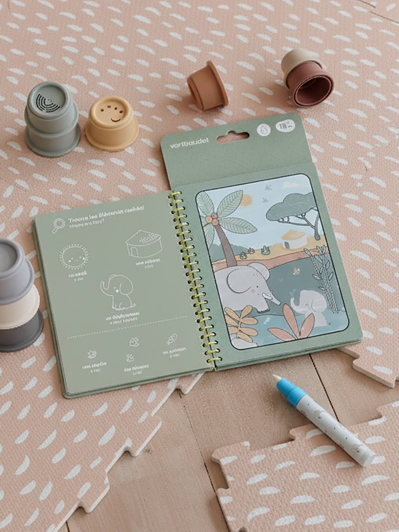 Magic water colouring book multicoloured