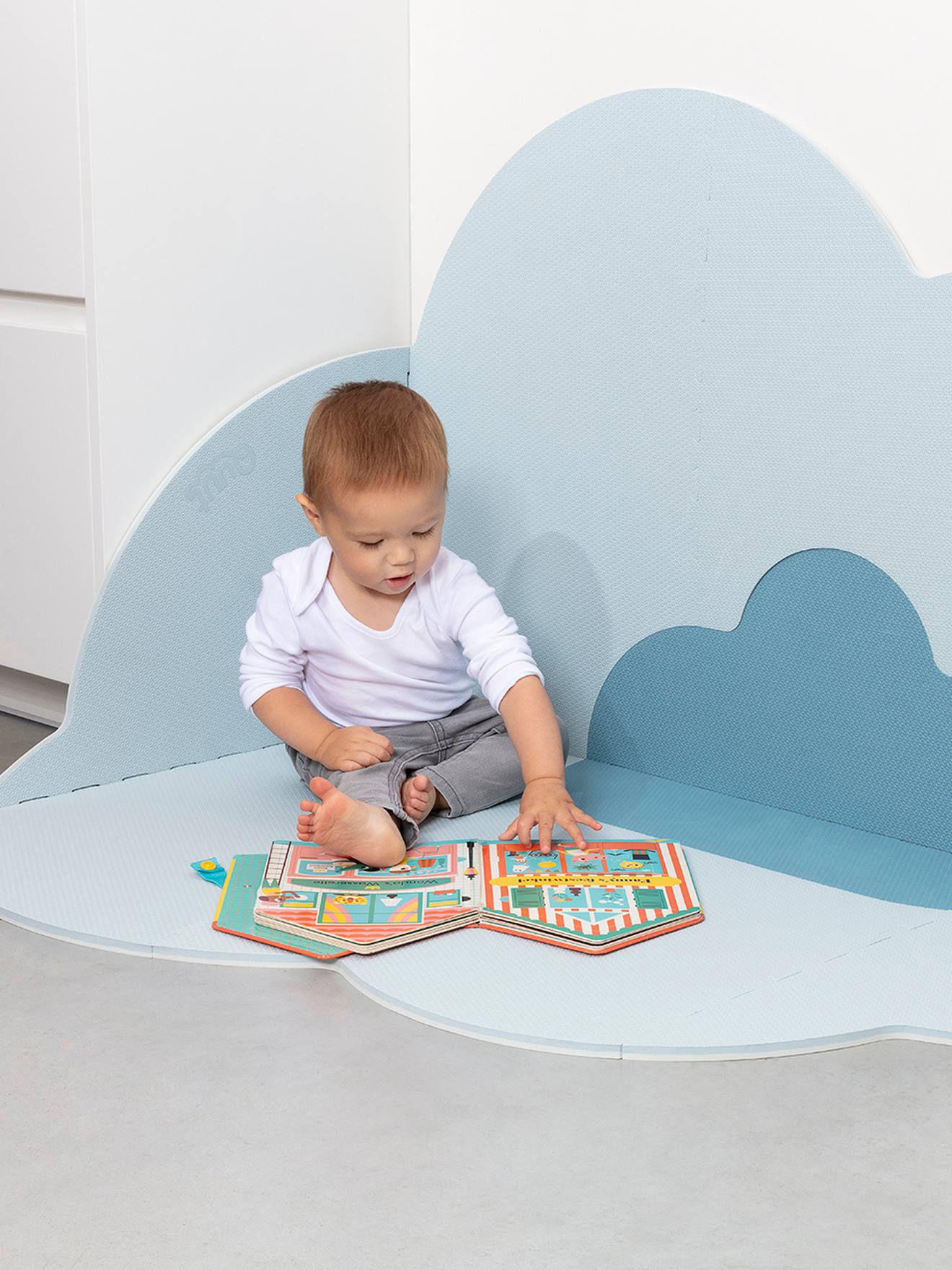 Large Cloud Play Mat, by QUUT blue light solid with design