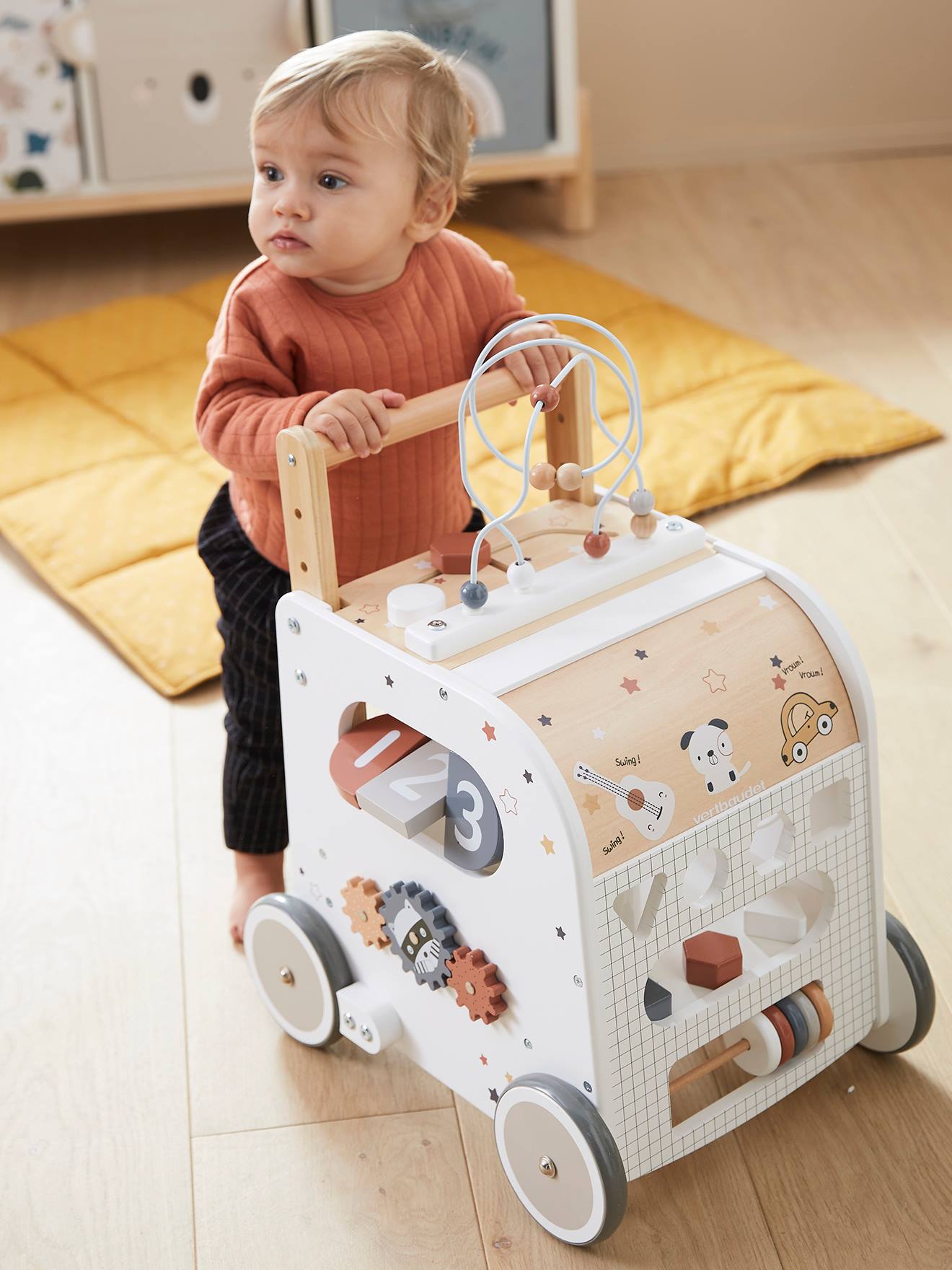 Push Walker Activity Cube with Brakes in FSC® Wood multi