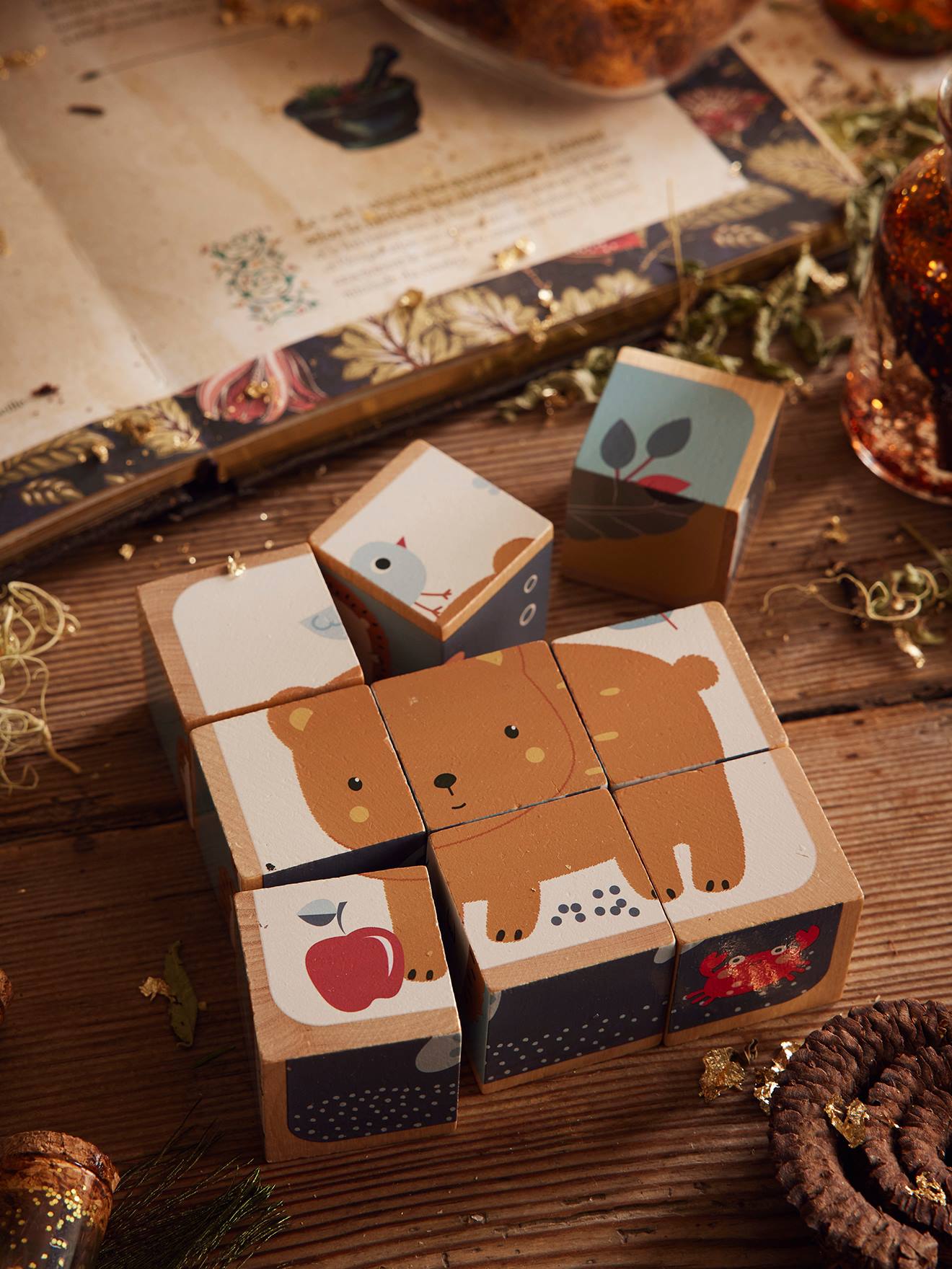 Animal Cubes Puzzle in FSC® Wood light solid with design