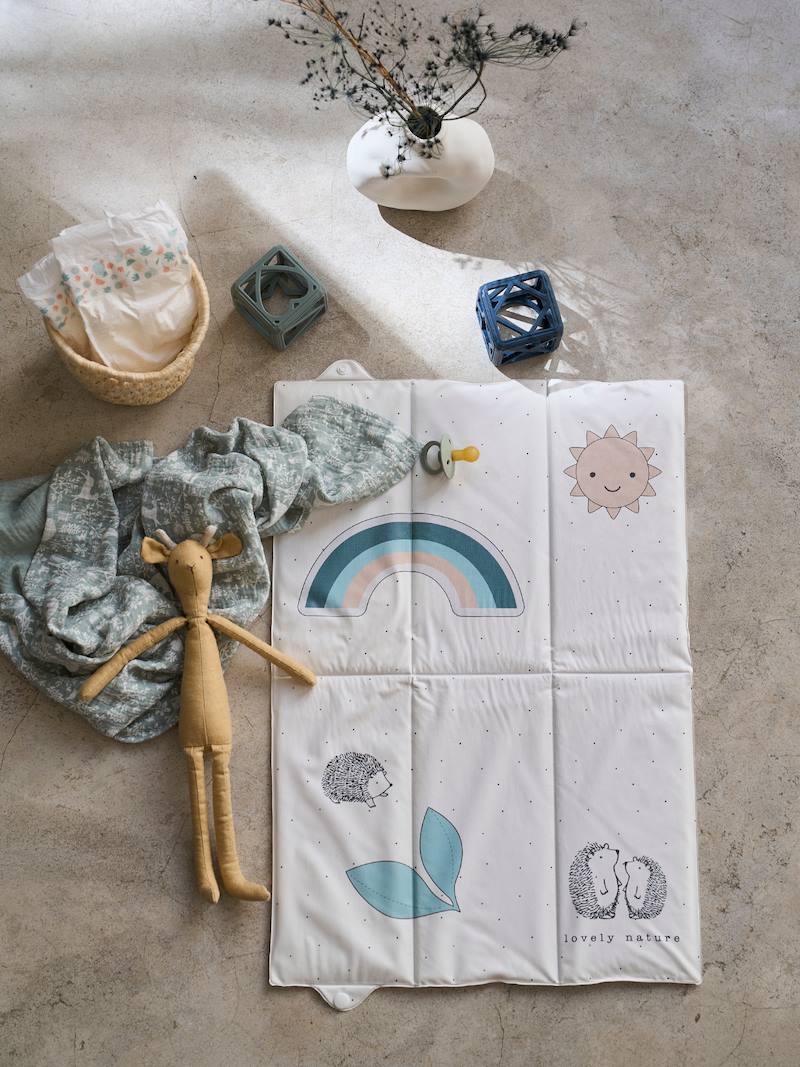 Changing Mat, Travel Special, Lovely Nature printed white, Nursery