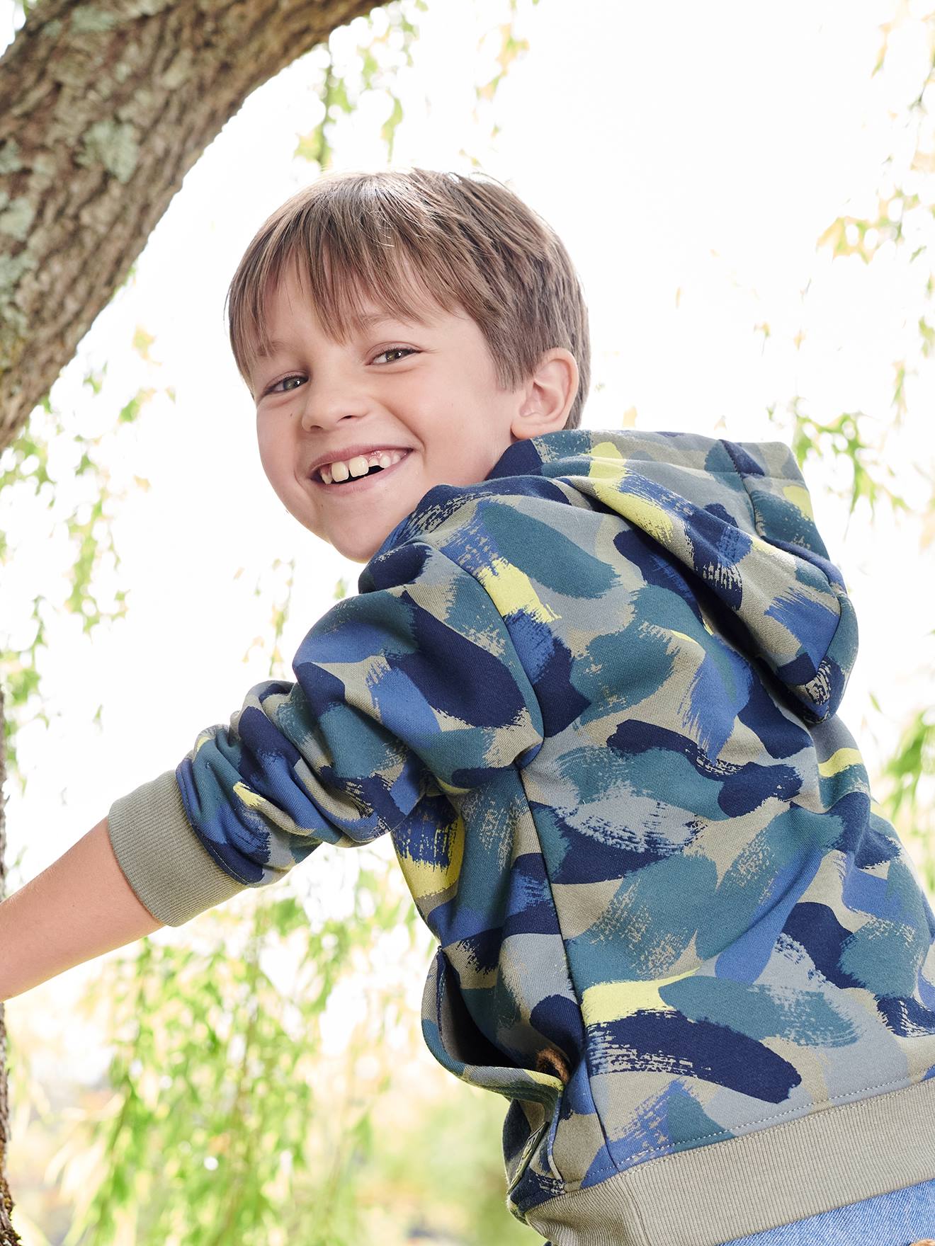 camo hooded sweatshirt