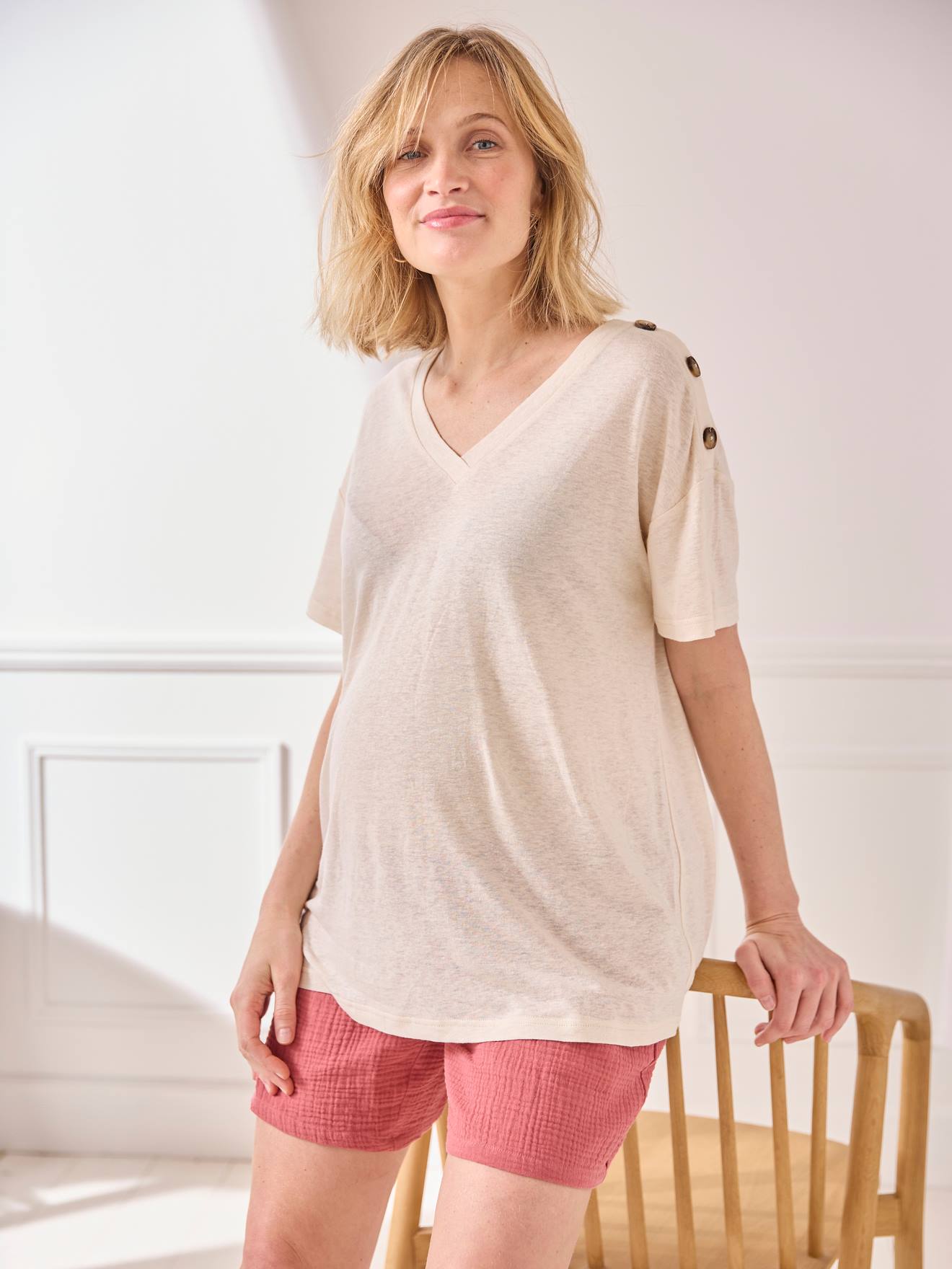 V-Neckline T-Shirt in Linen & Viscose