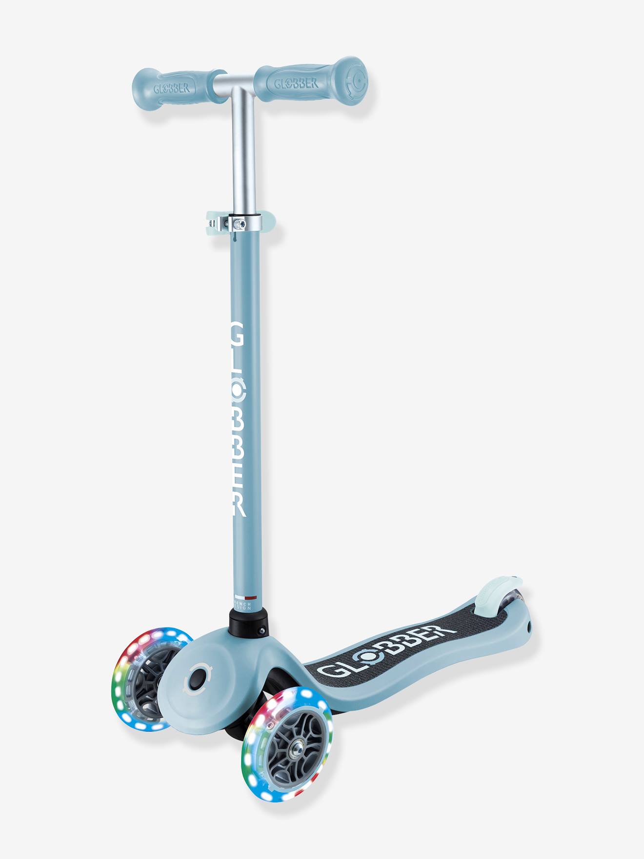 3-Wheel Primo Light Scooter - GLOBBER