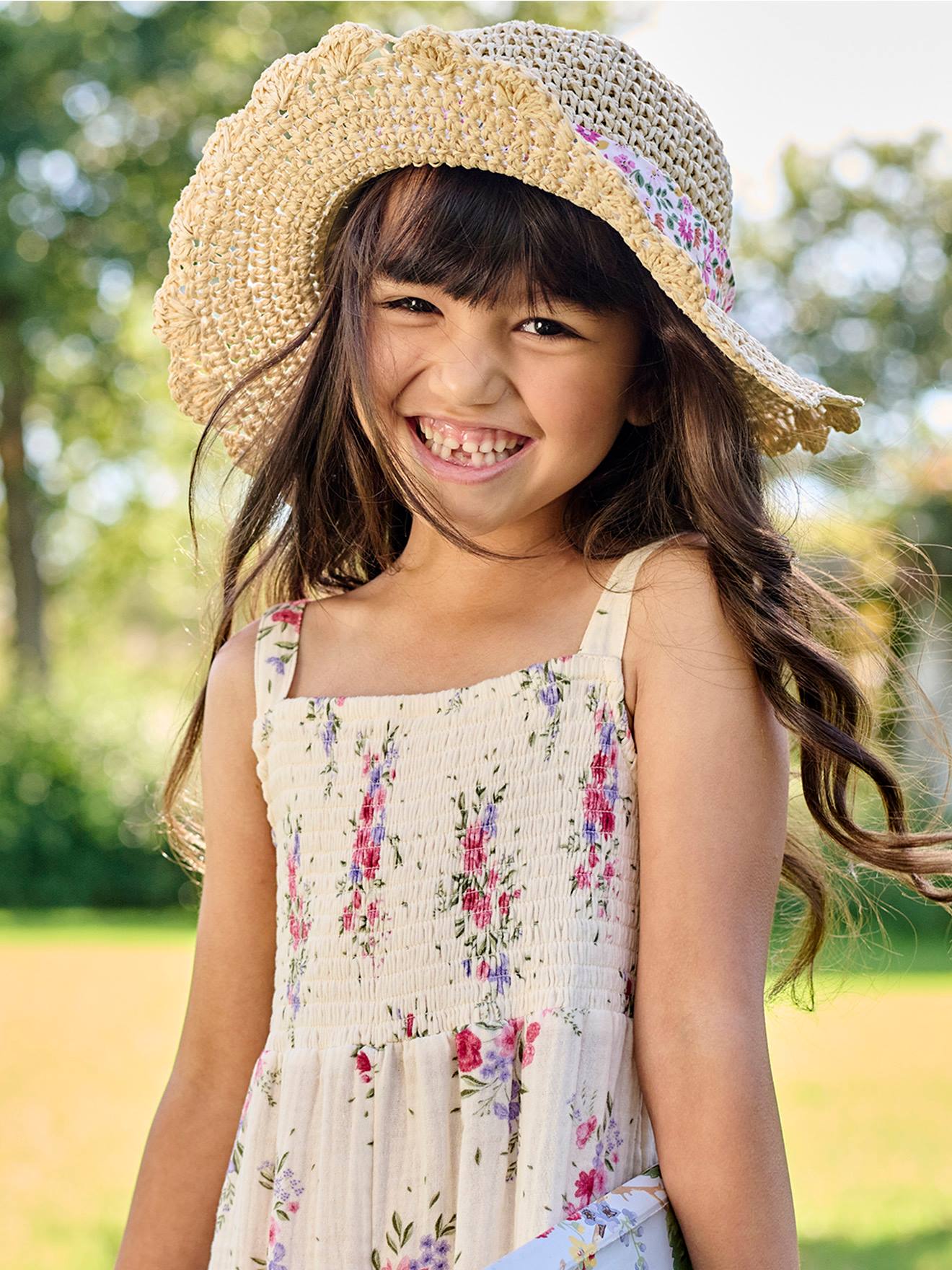 Crochet-Effect Straw-Like Hat with Printed Ribbon