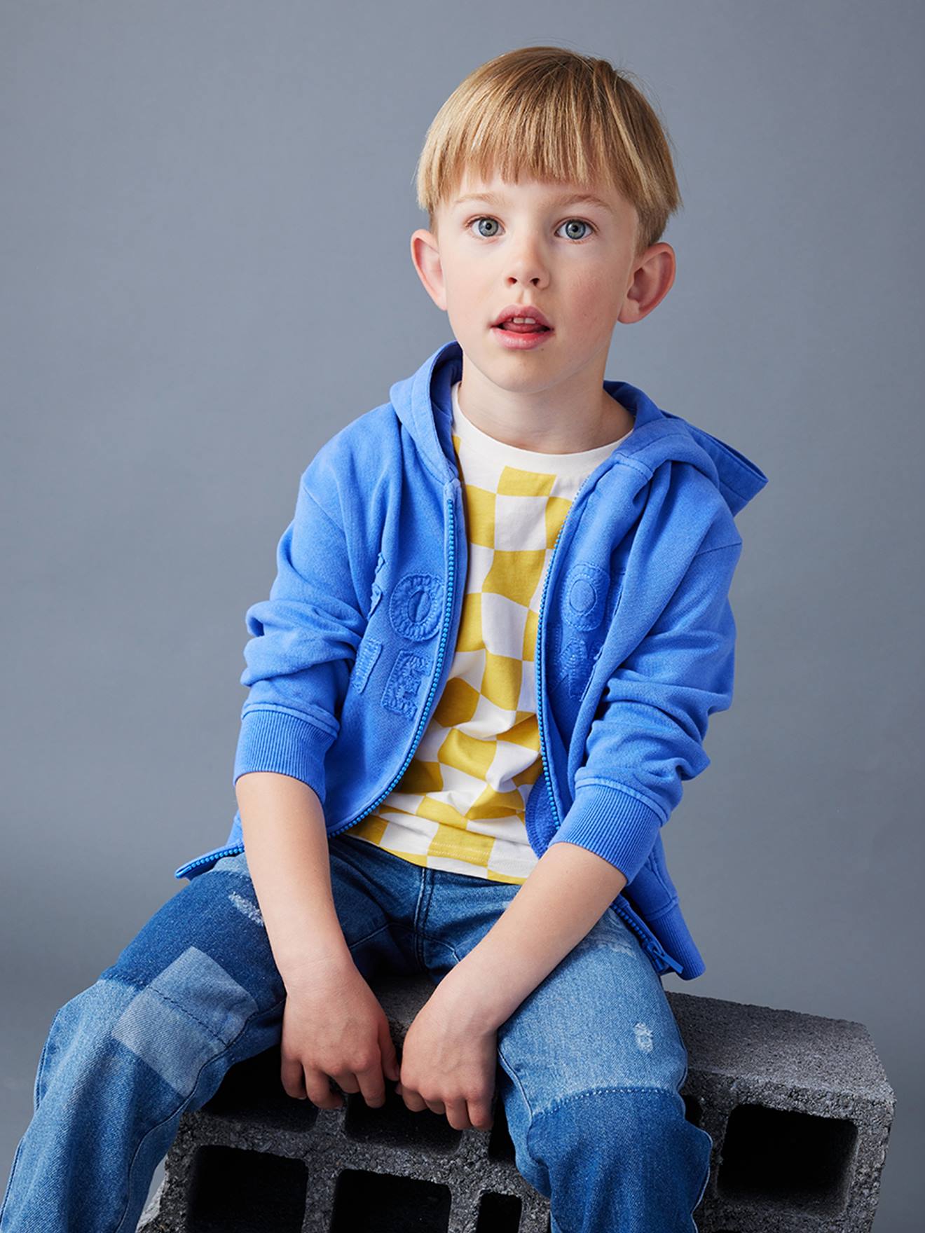 Hooded Jacket with Zip