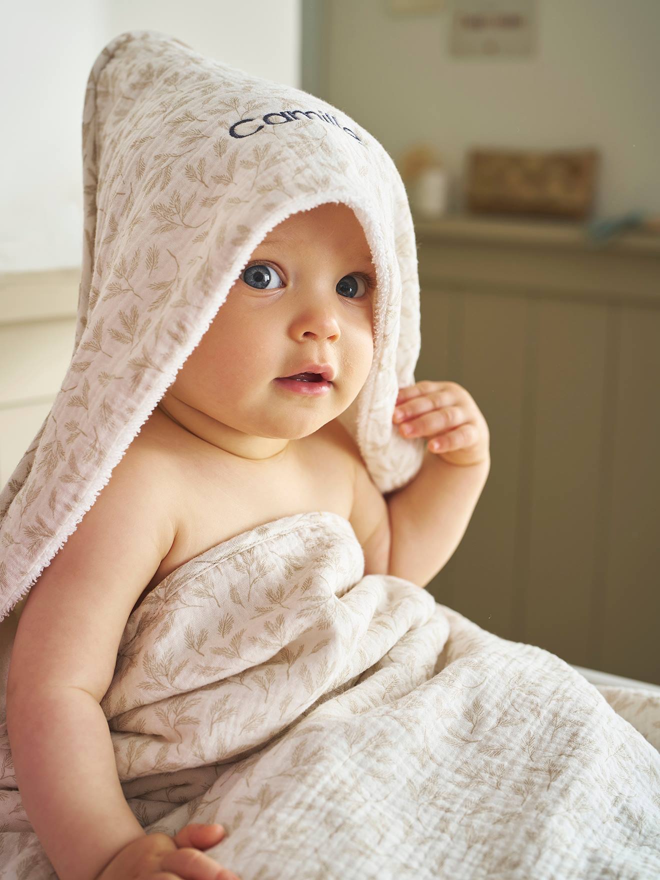 Bath Cape + Bath Mitt Set