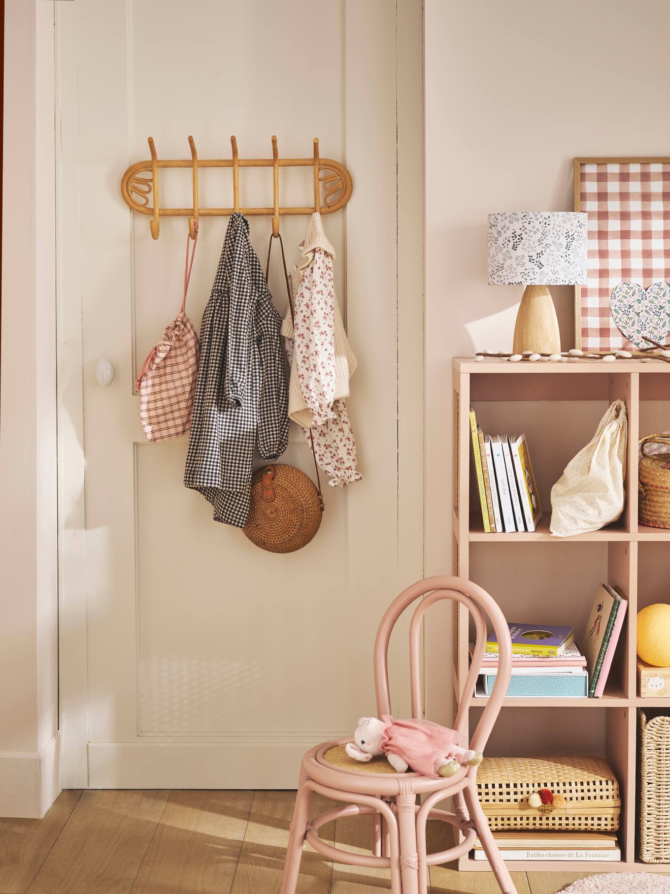 Rattan Coat Rack with 5 Hooks wood