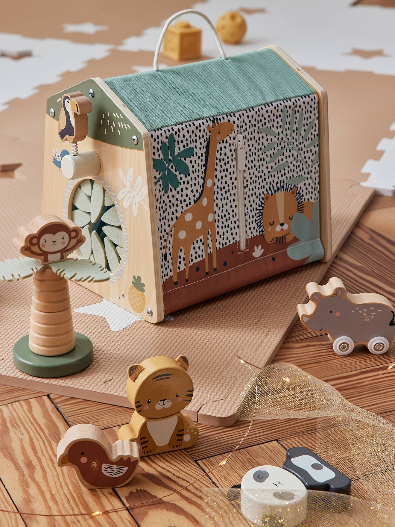 Activity House in Fabric & FSC® Wood