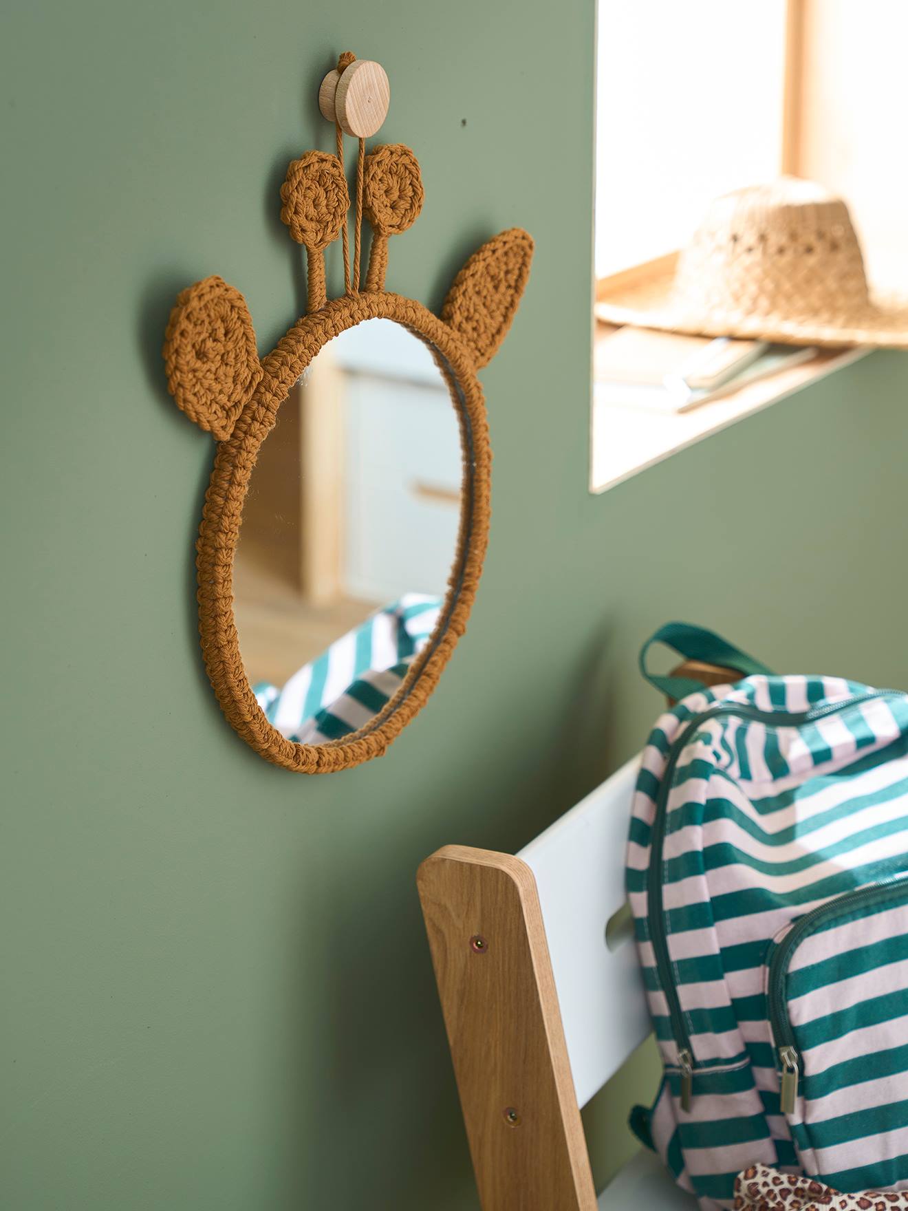 Knitted Giraffe Mirror camel