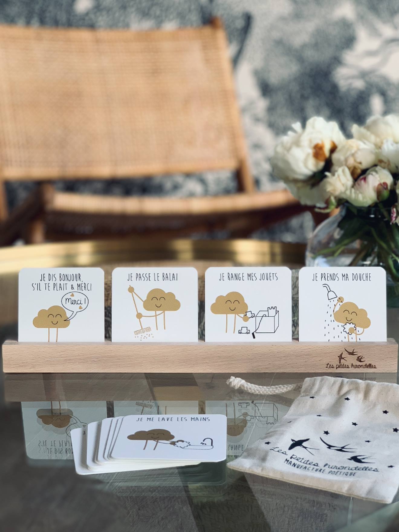 LES PETITES HIRONDELLES wooden educational cloud