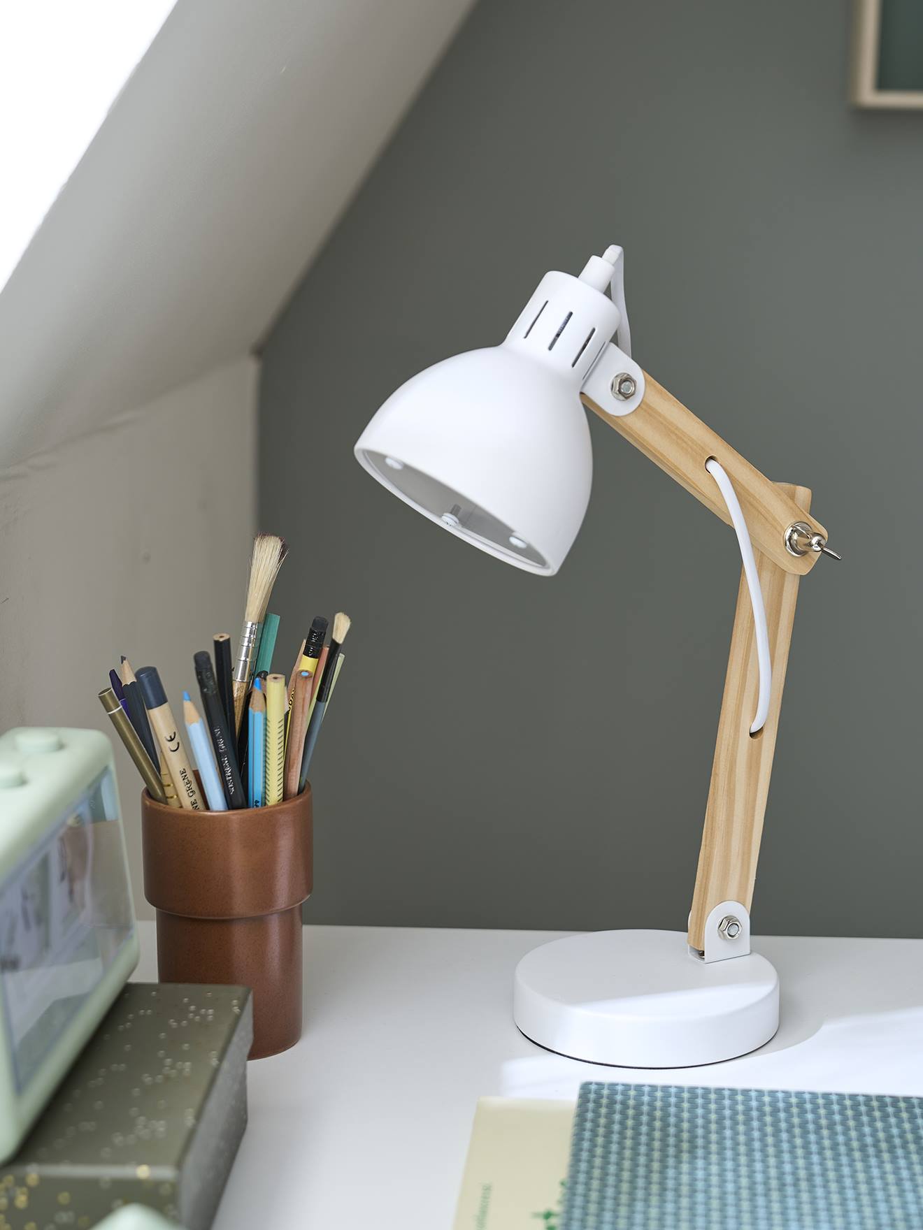 Articulated Desk Light