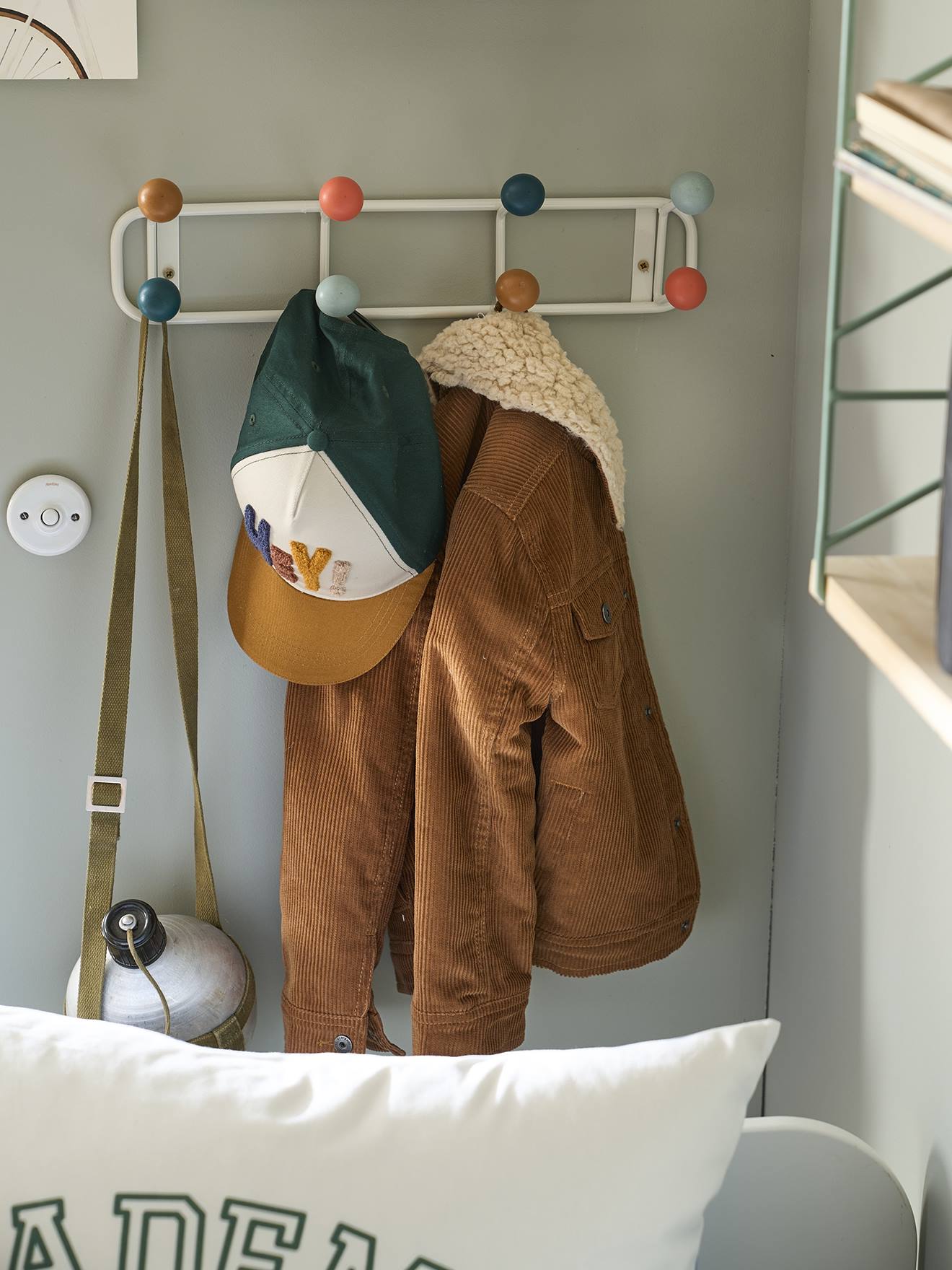 Sixties Wall Hanger - white light two color/multicol, Bedding