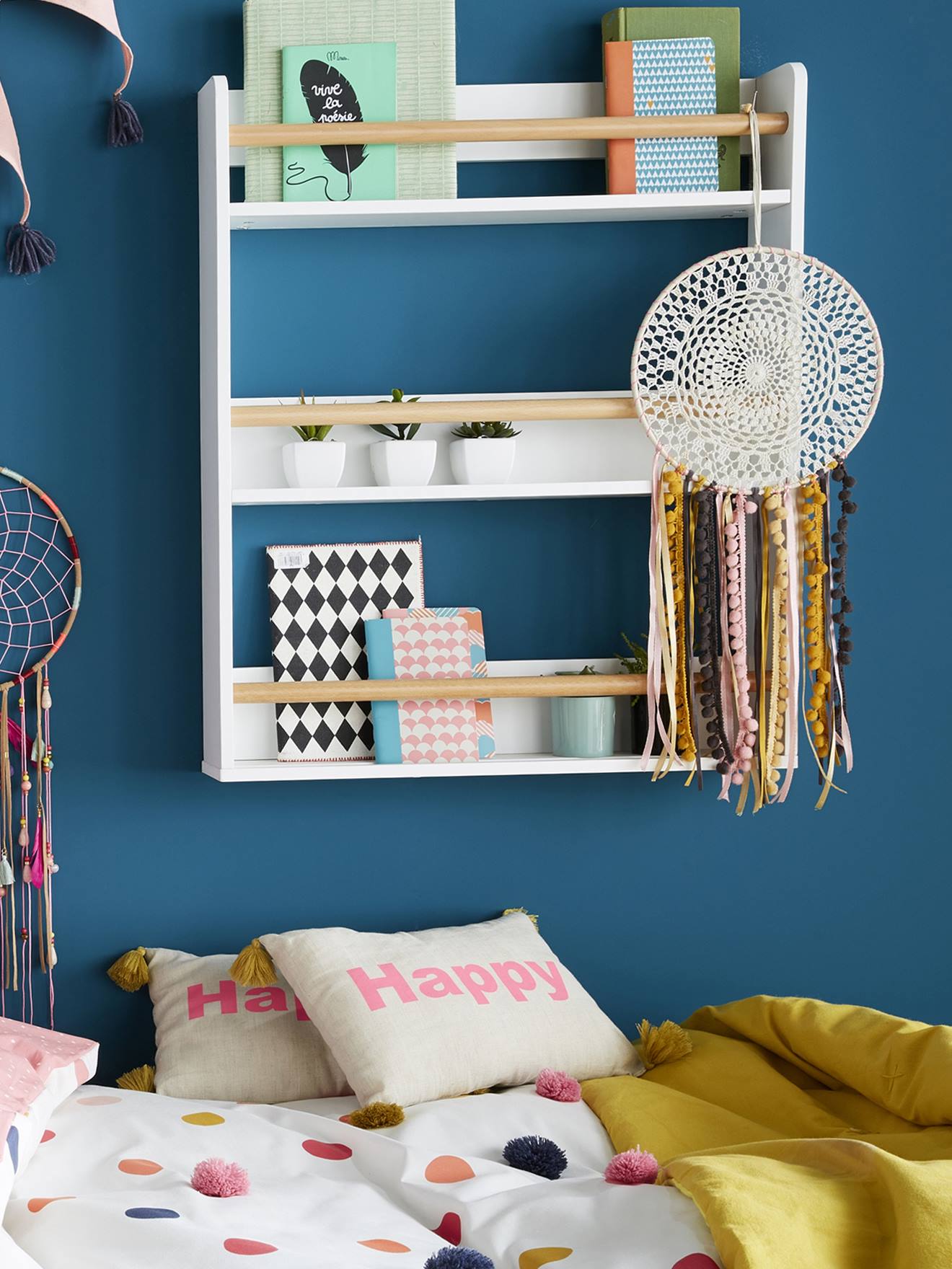 Bookcase with 3 Levels