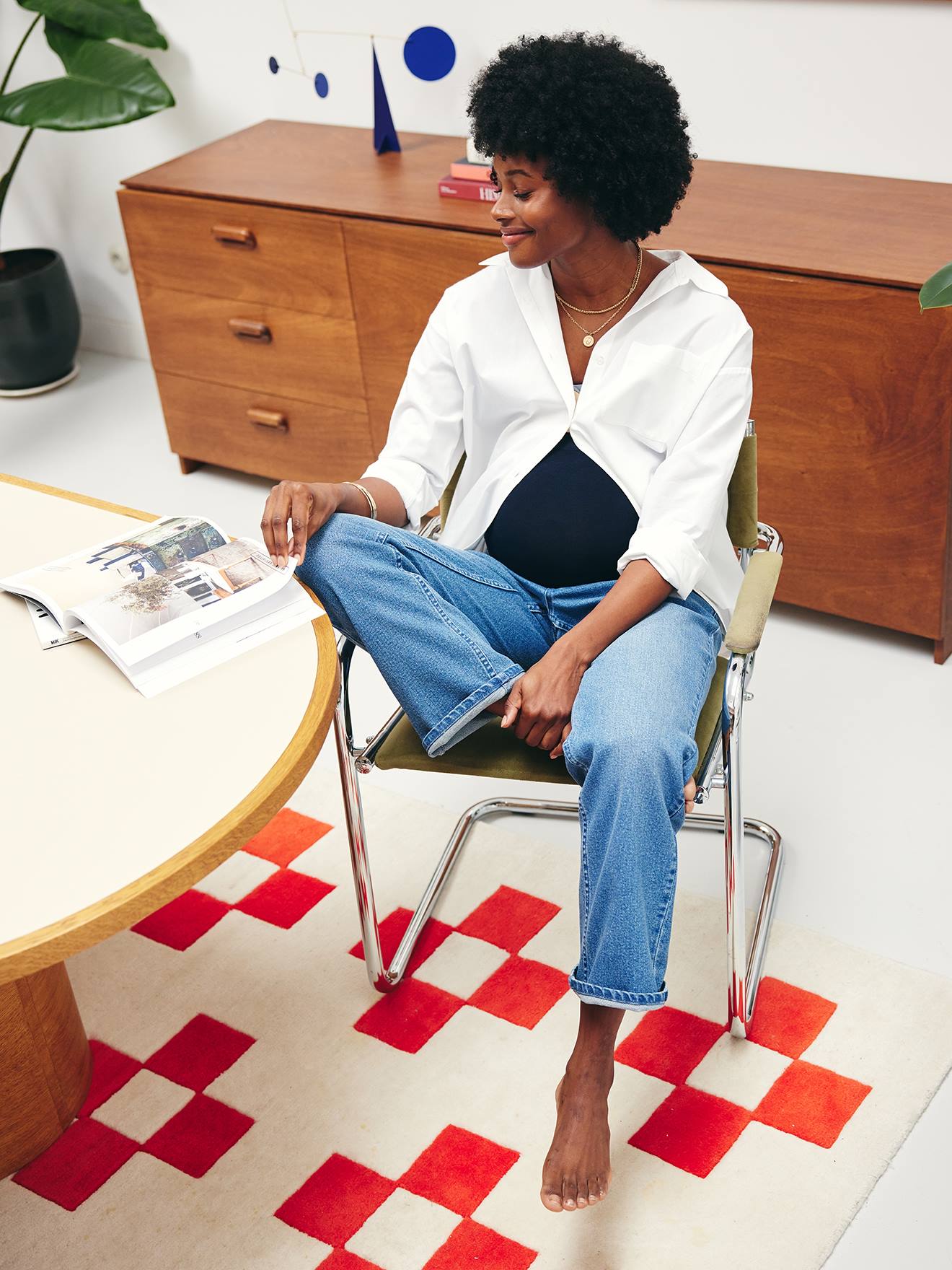 Straight Leg Jeans with Seamless Belly Band