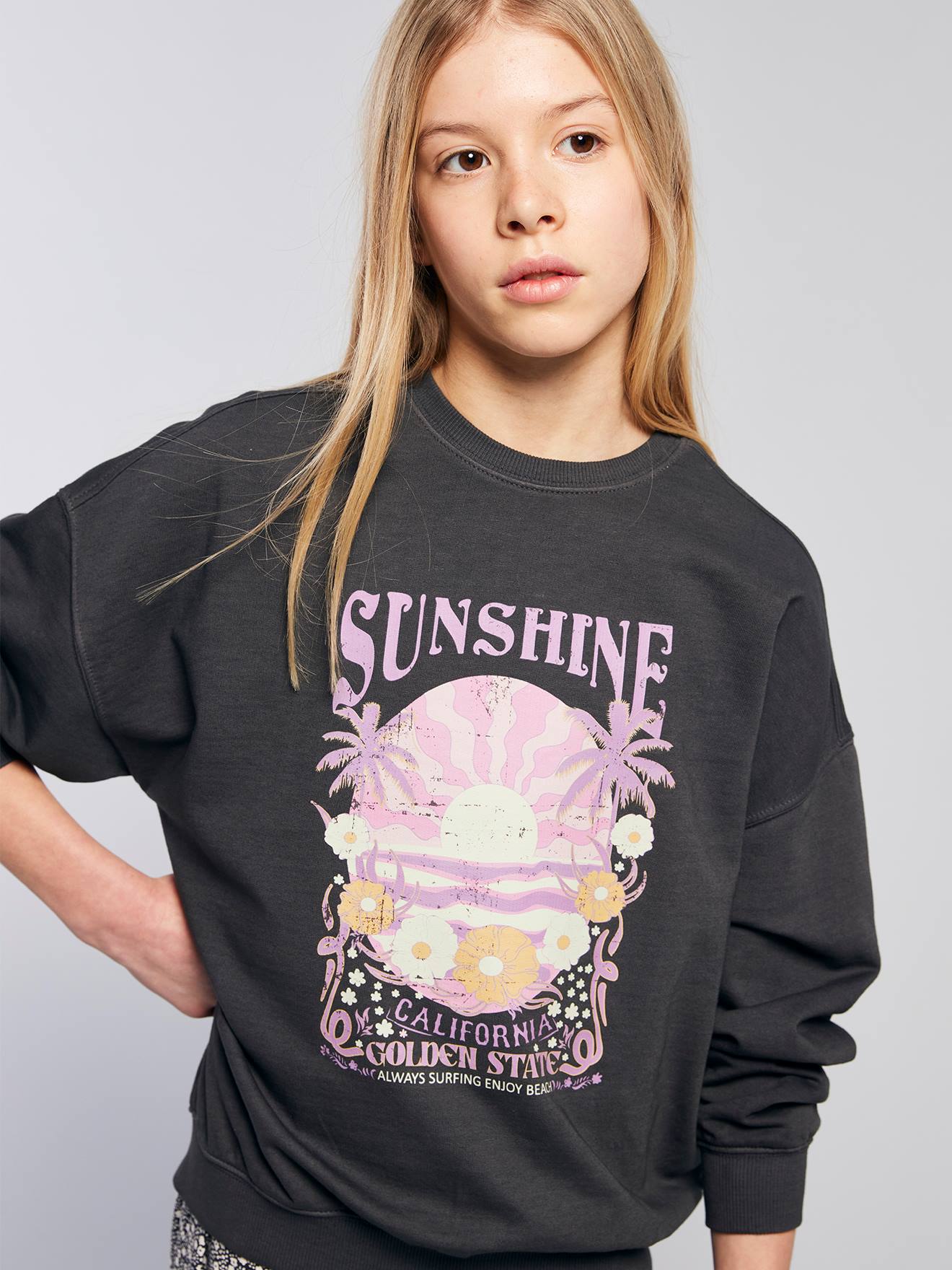 Oversized Washed-Effect Sweatshirt for Girls