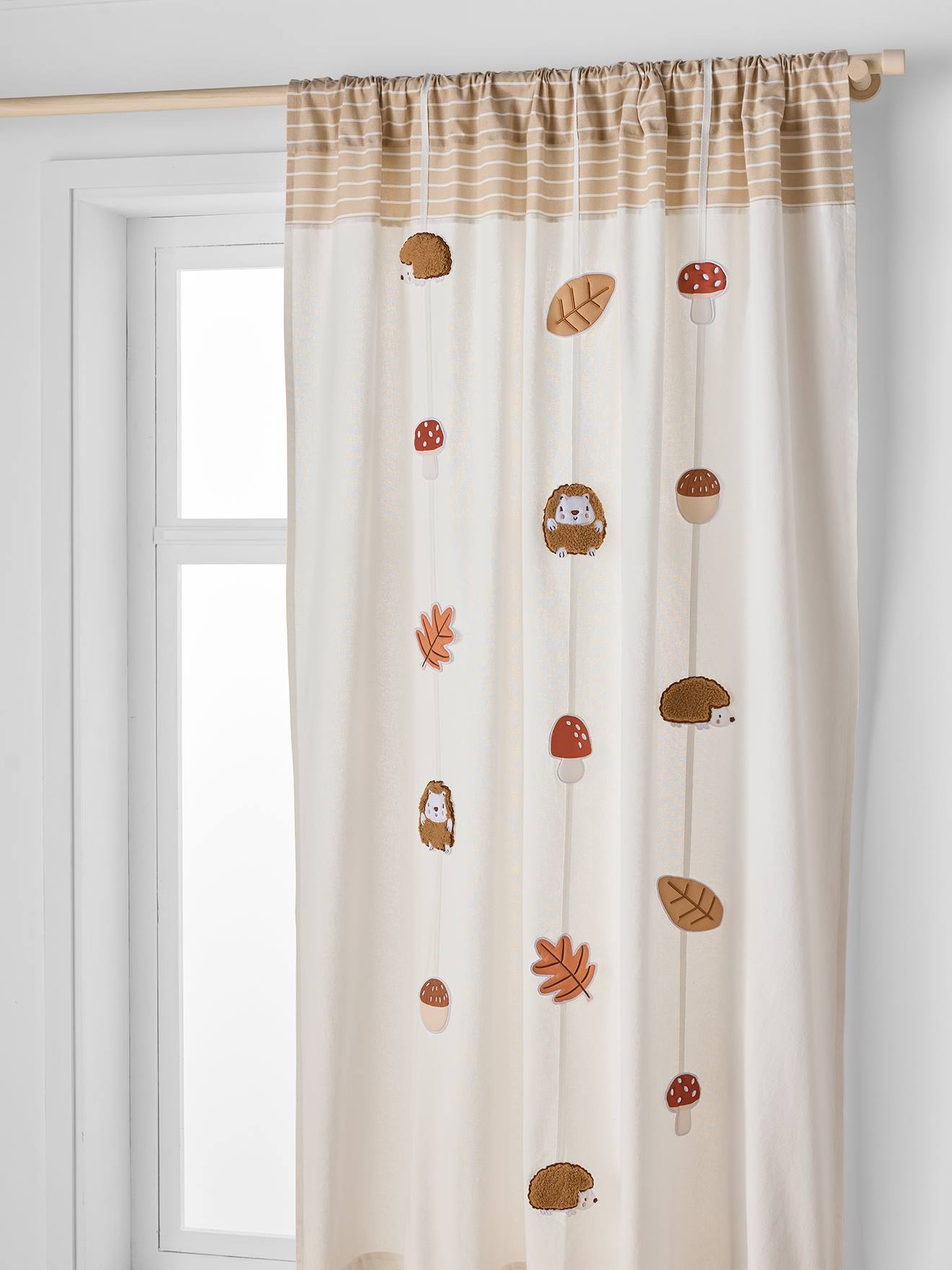 Light-Filtering Garland Curtain with Hedgehog Motif