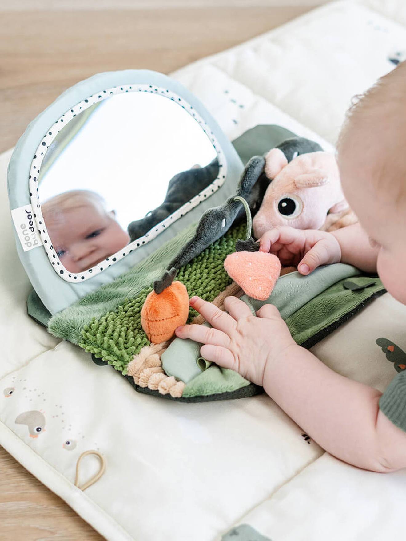 Tummy time Tiny farm activity mirror DONE BY DEER multicoloured