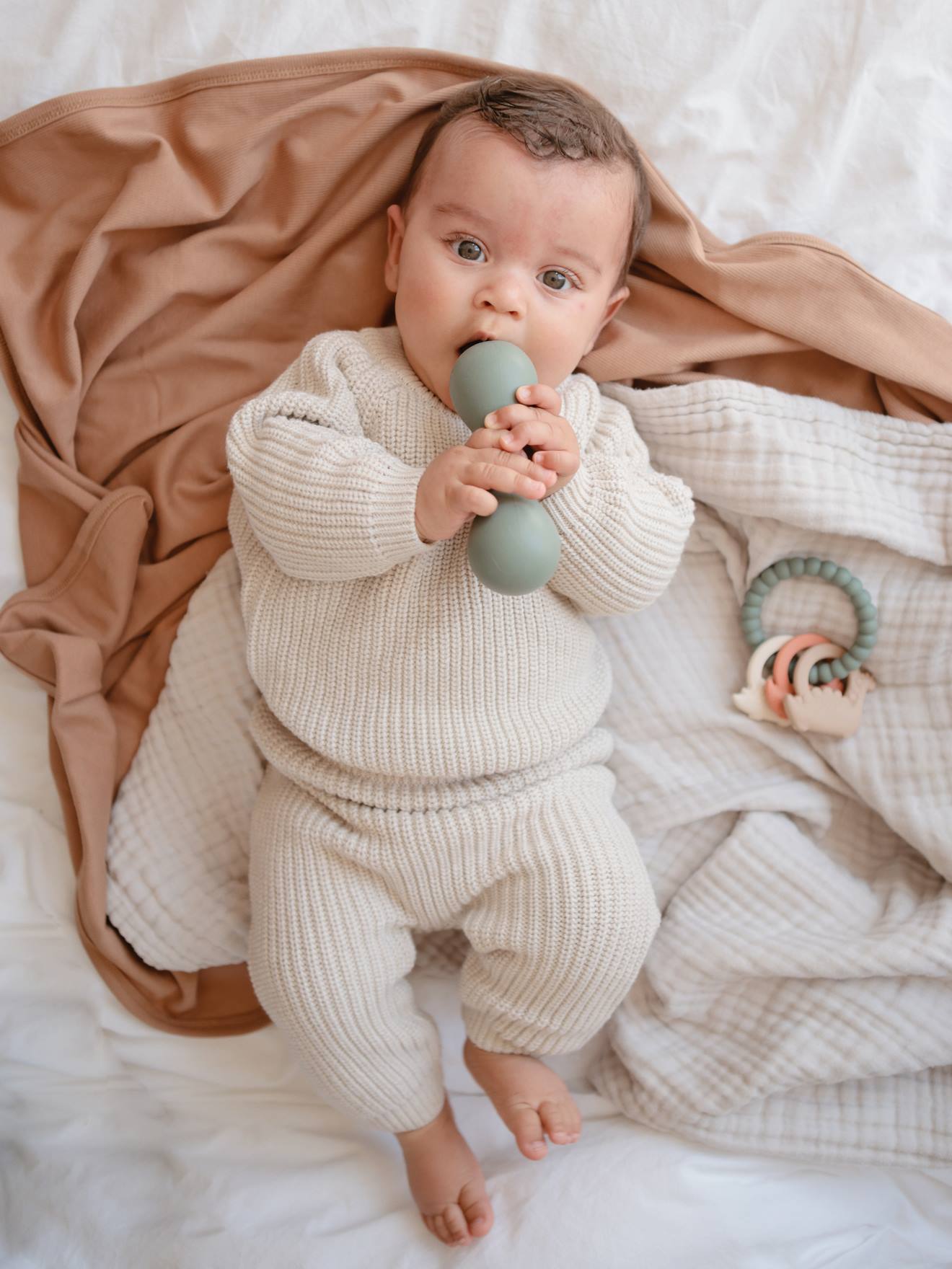 MUSHIE silicone rattle