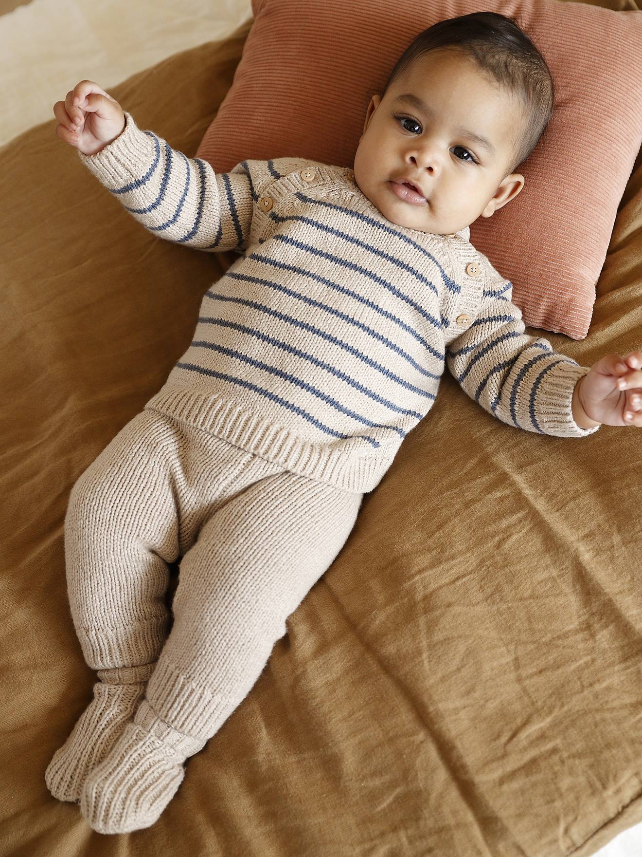 3-Piece Knitted Set: Jumper + Trousers + Socks for Newborns - marl