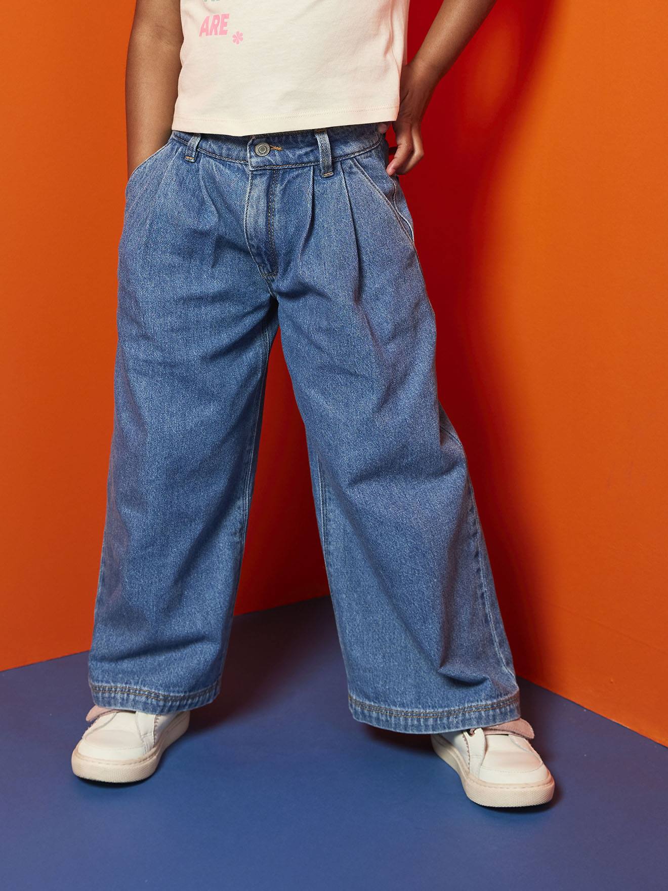 Wide-Leg Jeans with Pleats