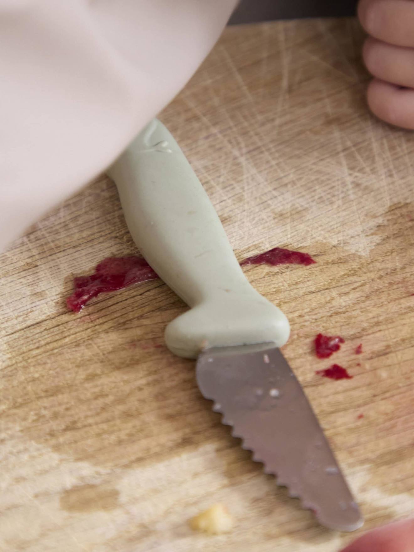 Set of 2 Learning Knives