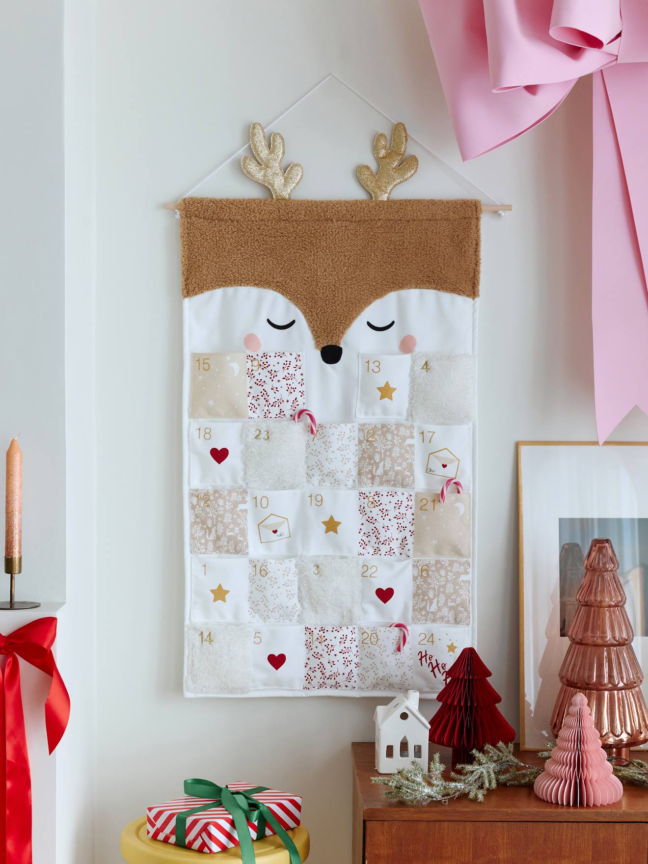 Sherpa Reindeer Advent Calendar golden